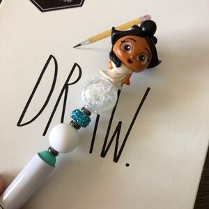 Disney Doorables: Hercules: Muses: Cilo handmade beaded pen
